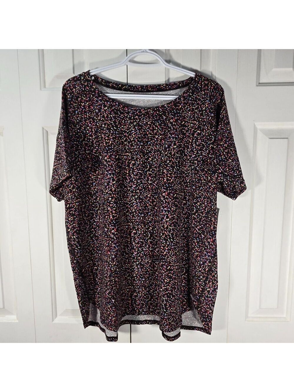 NWT Amazon Essentials Colorful Dotted Relaxed-Fit Crewneck T-Shirt - Size XLarge